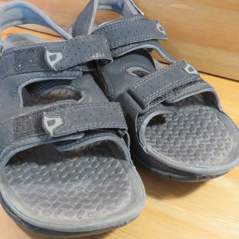 Mens North Face Walking Sandals with hook and loop ankle strap  sz8